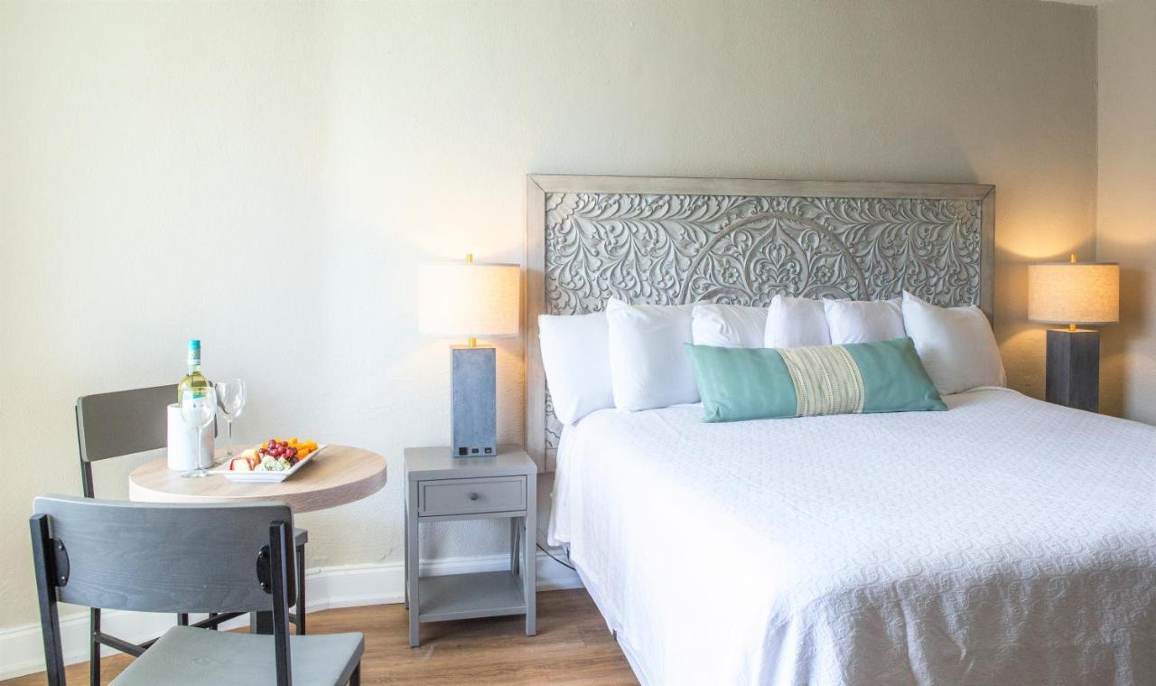 Bristol Plaza 3*