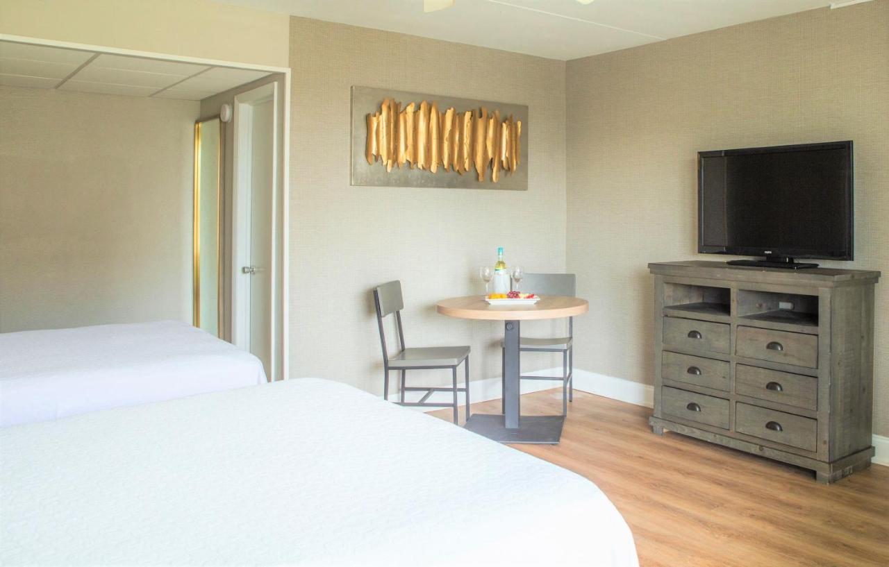 Bristol Plaza Motel 3*